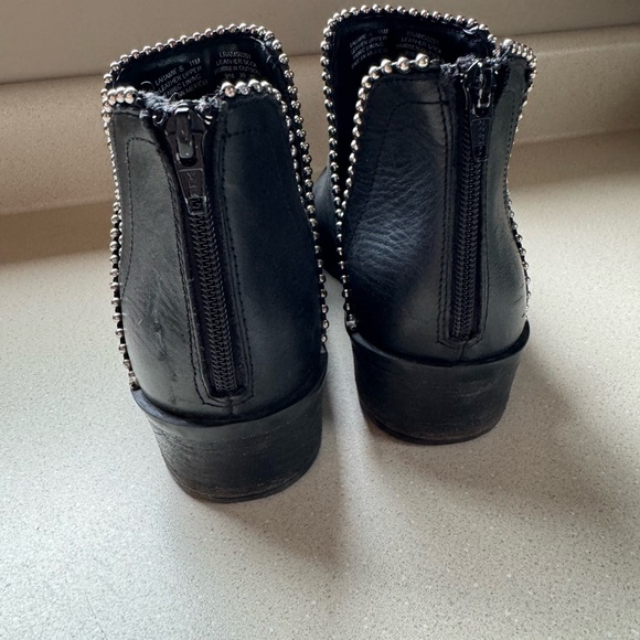 Steve Madden booties - Picture 4 of 5